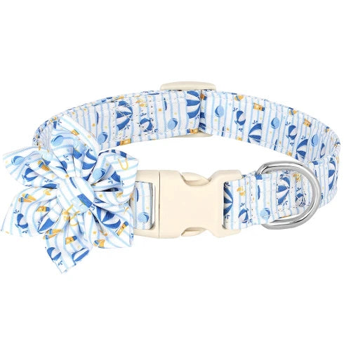 Collier pour Chihuahua en tissu bleu avec motifs fleurs. Tendance, pour offrir confort et sécurité à votre petit chien ou chat