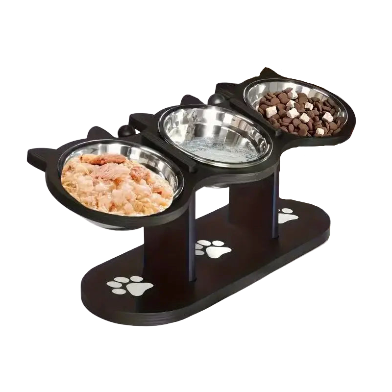 Gamelle triple compartiments, surΓ©levΓ©e, avec des bols en inox. Support de couleur noire. AdaptΓ©e Γ tous les petits chiens et les chats. Vendue sur la boutique Mon Petit Chihuahua.