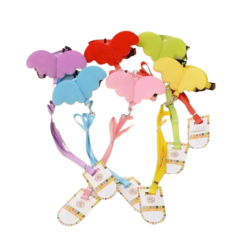 Harnais de plusieurs couleurs avec ailes dโange en relief et sa laisse assortie pour petit chien. Rรฉglable et confortable, convient aux petits chiens, chihuahuas, ou aux chats.