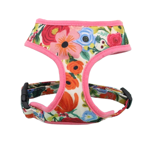 Harnais rose et beige avec motifs fleurs pour chiens. Confortable, convient aux petits chiens, chihuahuas, ou aux chats. Vendu dans la boutique « Mon Petit Chihuahua »