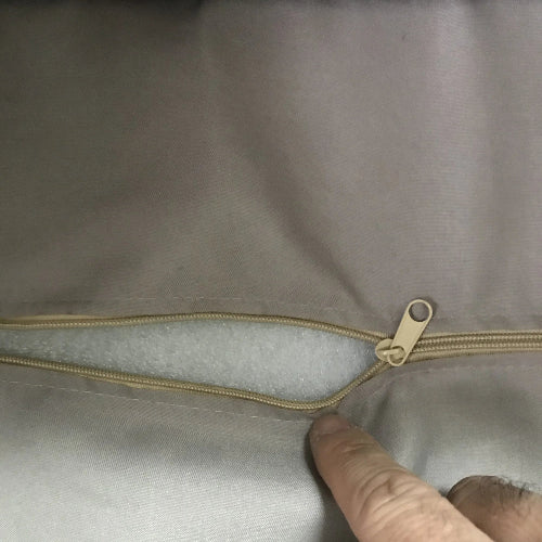 Niche pour Chihuahua : sac pour accoudoir gris – Confort maximal, parfait pour les petits chiens ou chats - zoom sur la mousse