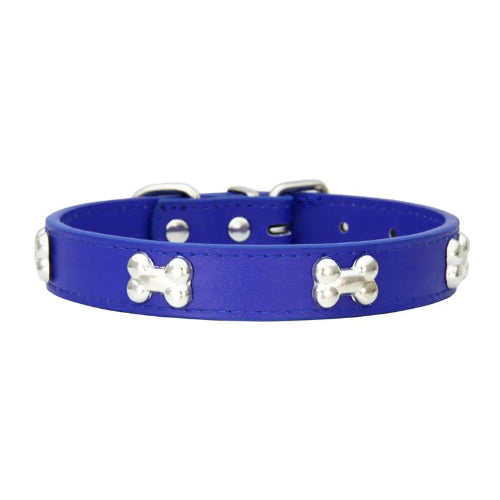 Collier pour Chihuahua en cuir bleu foncé avec motifs os. Résistant pour offrir confort et sécurité à votre petit chien ou chat