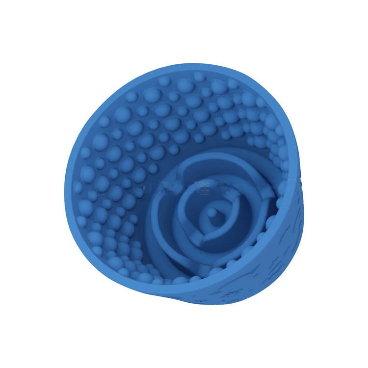 Bol à lécher en silicone, couleur bleu foncé. Adaptée à tous les petits chiens et les chats. Alternative à une gamelle. Vendue sur la boutique Mon Petit Chihuahua.