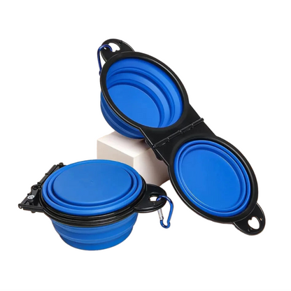 Gamelle double de voyage, pliable en silicone. Adaptée aux promenades. Convient à tous les petits chiens et les chats. Vendue sur la boutique Mon Petit Chihuahua. Couleur bleue