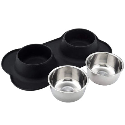 Gamelle double compartiment, avec support plastique antidérapant. Adaptée à tous les petits chiens et les chats. Vendue sur la boutique Mon Petit Chihuahua. Couleur noir