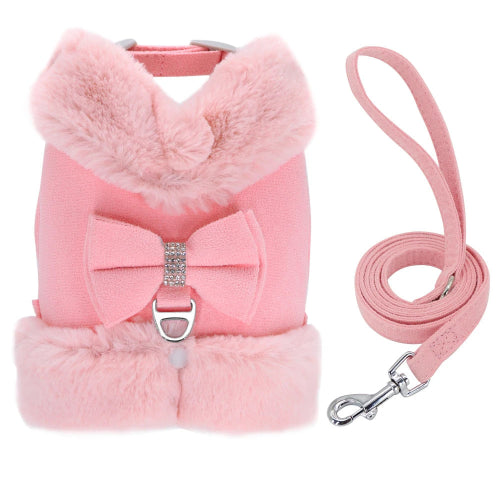 Harnais pour chiens chaud rembourré rose. Vendu avec sa Laisse assortie. Confortable, convient aux petits chiens, chihuahuas, ou aux chats. Vendu dans la boutique « Mon Petit Chihuahua »