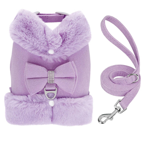 Harnais pour chiens chaud rembourré violet. Vendu avec sa Laisse assortie. Confortable, convient aux petits chiens, chihuahuas, ou aux chats. Vendu dans la boutique « Mon Petit Chihuahua »