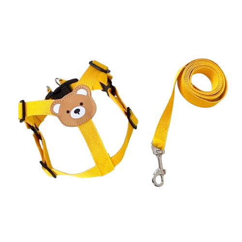 Harnais pour chiens fin jaune avec nounours sur le dos. Vendu avec sa Laisse assortie. Confortable, convient aux petits chiens, chihuahuas, ou aux chats. Vendu dans la boutique « Mon Petit Chihuahua »