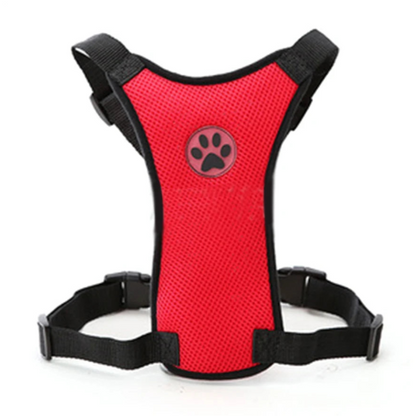Harnais rouge pour attacher votre petit chien lors de vos trajets en voiture. Convient à tous les véhicules. S’adapte aux petits chiens, chihuahuas, ou aux chats.