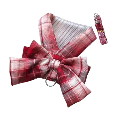 Harnais pour chiens en forme de Jupe rouge à carreaux. Vendu avec sa Laisse assortie. Confortable, convient aux petits chiens, chihuahuas, ou aux chats. Vendu dans la boutique « Mon Petit Chihuahua »