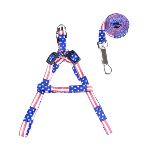 Harnais aux motifs USA et Laisse assortie pour petit chien avec sa laisse assortie. Confortable, convient aux petits chiens, chihuahuas, ou aux chats.