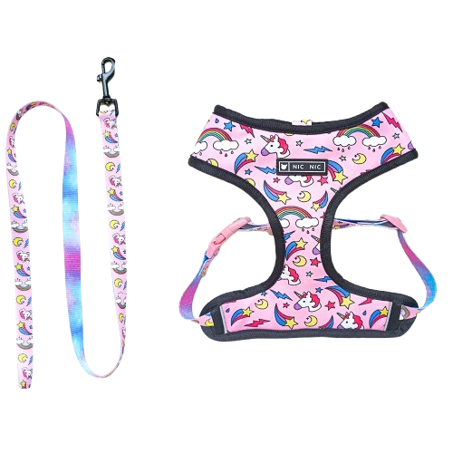 Harnais pour chiens rose avec motifs licornes. Vendu avec sa Laisse assortie. Confortable, convient aux petits chiens, chihuahuas, ou aux chats. Vendu dans la boutique « Mon Petit Chihuahua »