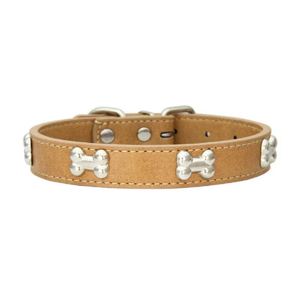 Collier pour Chihuahua en cuir marron clair avec motifs os. Résistant pour offrir confort et sécurité à votre petit chien ou chat