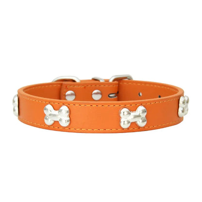 Collier pour Chihuahua en cuir orange avec motifs os. Résistant pour offrir confort et sécurité à votre petit chien ou chat