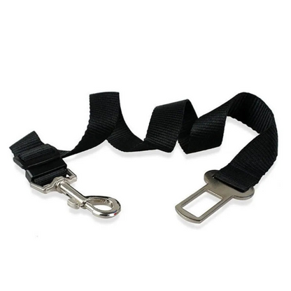 Harnais : Ceinture noire pour attacher votre petit chien lors de vos trajets en voiture. Convient à tous les véhicules. S’adapte aux petits chiens, chihuahuas, ou aux chats.